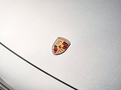 Used 2024 Porsche 911 Carrera GTS w/ Premium Package image 9