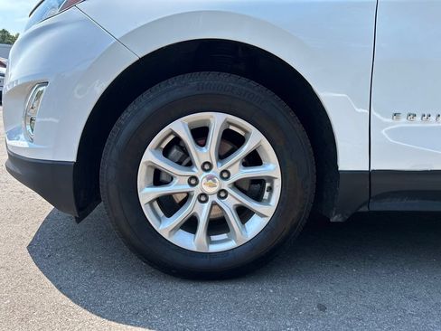 Used 2018 Chevrolet Equinox LT FWD image 13