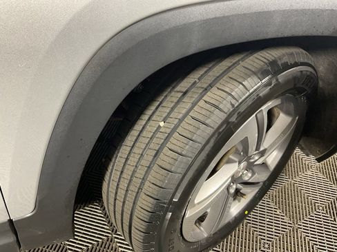 Used 2019 GMC Terrain SLT w/ Preferred Package AWD/4WD image 36
