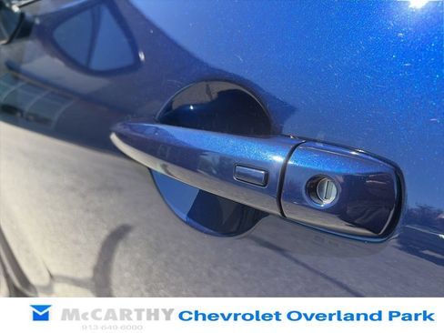 Used 2025 Nissan Pathfinder SV FWD image 50