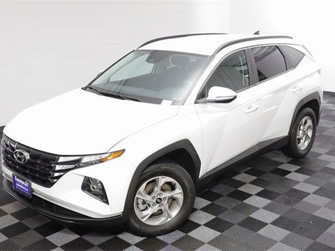 Used 2022 Hyundai Tucson SEL image 2