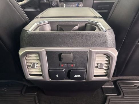 Used 2017 Ford F150 Platinum w/ Equipment Group 701A Luxury image 23