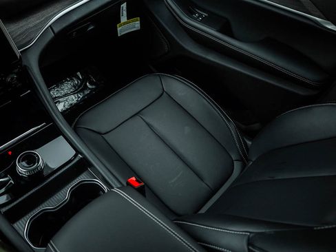 New 2025 Jeep Grand Cherokee Limited w/ Black Appearance Package image 24