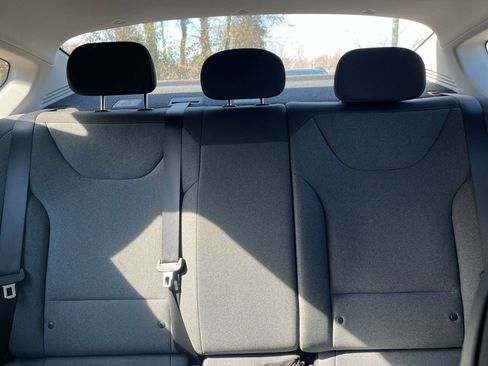 Used 2025 Kia K4 LXS image 37