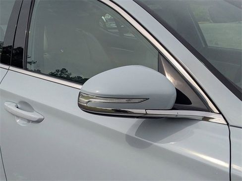 Used 2022 Genesis G70 2.0T image 19