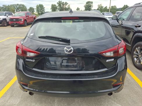 Used 2018 MAZDA MAZDA3 Touring FWD image 7