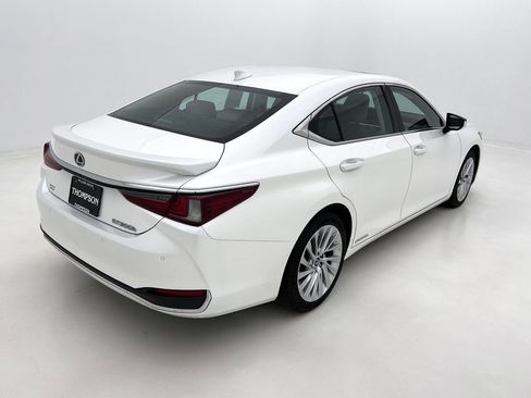 Used 2019 Lexus ES 300h image 7