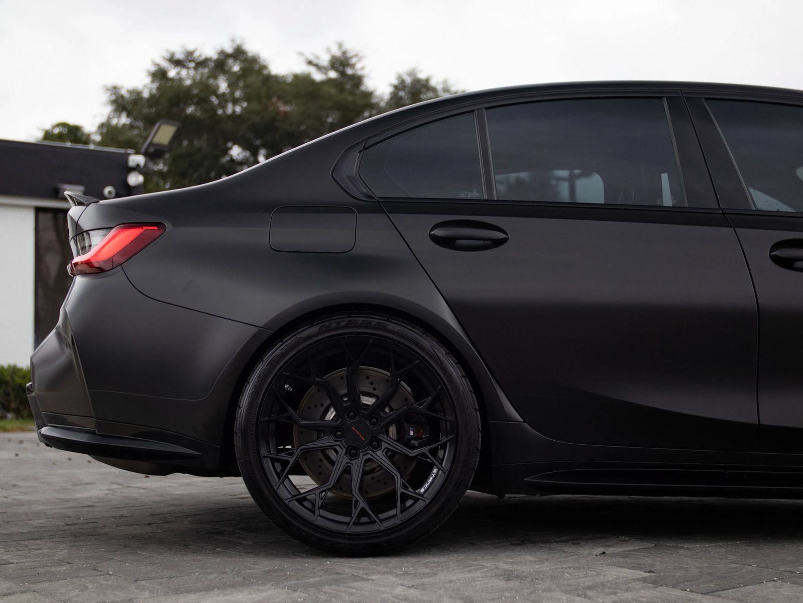 Used 2021 BMW M3 Competition w/ M Carbon Exterior Package RWD image 21
