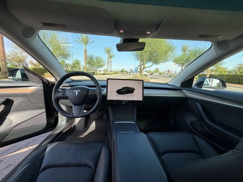 Used 2023 Tesla Model 3 Standard Range RWD image 11