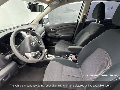Used 2016 Nissan Versa SV FWD image 9