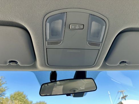 Used 2020 Hyundai Elantra SE image 24