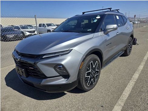 Used 2024 Chevrolet Blazer RS w/ Driver Confidence II Package image 2