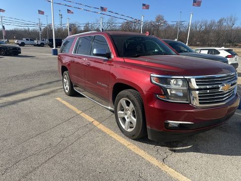 Used 2017 Chevrolet Suburban Premier image 3
