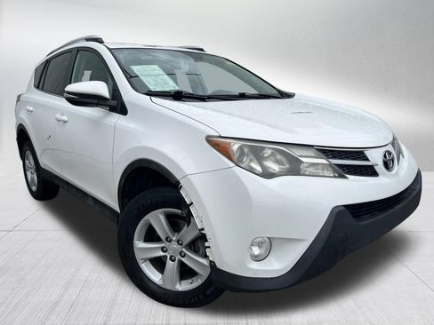 Used 2014 Toyota RAV4 XLE FWD image 3