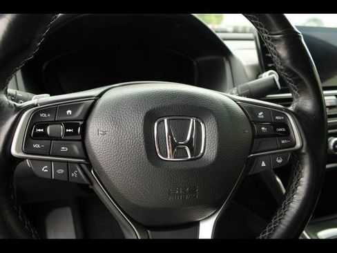 Used 2021 Honda Accord Touring image 17