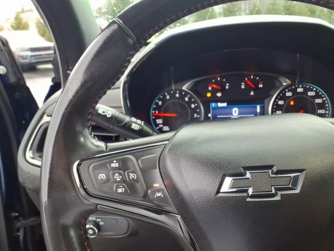Used 2022 Chevrolet Equinox RS FWD image 17