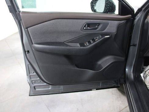 Used 2023 Nissan Rogue S image 22