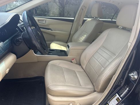 Used 2014 Toyota Camry SE FWD image 15