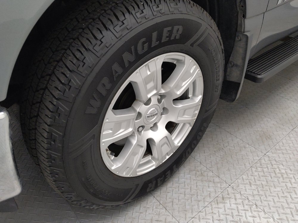 Used 2017 Nissan Titan SV AWD/4WD image 31