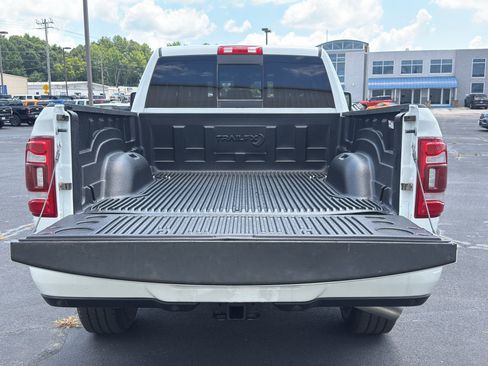 Used 2024 RAM 2500 Laramie w/ Safety Group AWD/4WD image 9