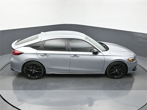 Used 2023 Honda Civic Sport image 18