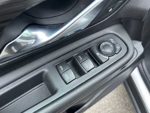 Used 2021 GMC Terrain SLT image 23