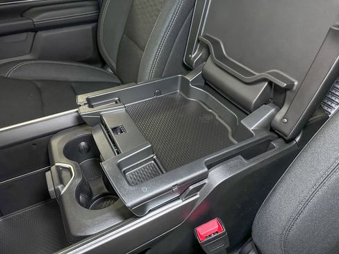 New 2026 RAM 1500 4x4 Crew Cab image 31