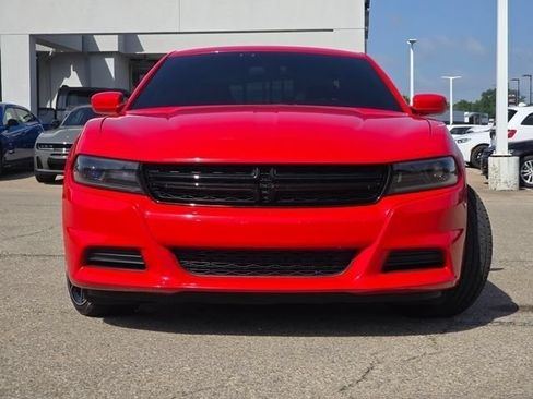 Used 2022 Dodge Charger SXT RWD image 3