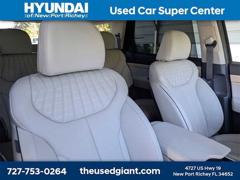 Used 2023 Hyundai Palisade Limited image 6