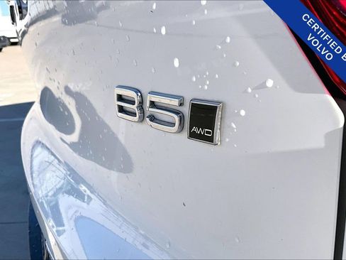 Used 2024 Volvo XC40 B5 Plus image 41