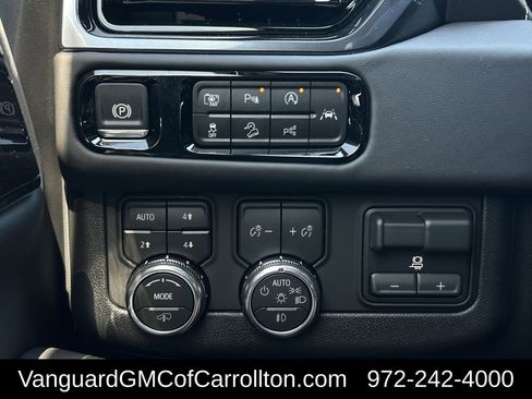 New 2026 GMC Yukon AT4 Ultimate w/ LPO, Floor Liner Package AWD/4WD image 19