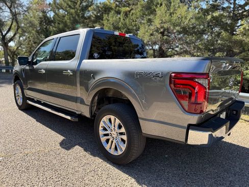 Used 2024 Ford F150 Lariat w/ FX4 Off-Road Package image 8