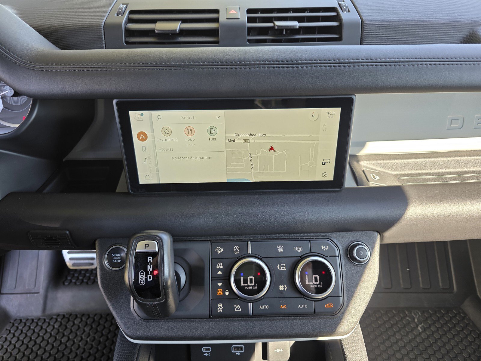 Certified 2022 Land Rover Defender 110 X-Dynamic HSE AWD/4WD image 23
