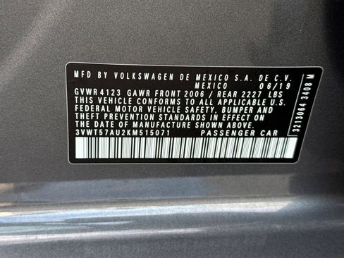 Used 2019 Volkswagen Golf S image 31