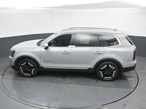 Used 2023 Kia Telluride EX AWD/4WD image 39