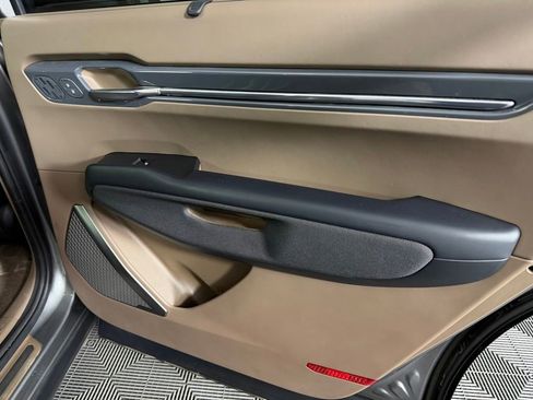Used 2024 Kia EV9 GT-Line AWD/4WD image 34