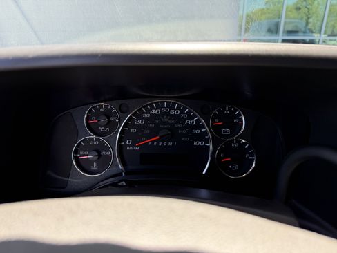 New 2026 Chevrolet Express 2500 w/ Driver Convenience Package RWD image 16