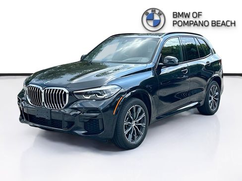 Used 2022 BMW X5 xDrive40i w/ M Sport Package image 3