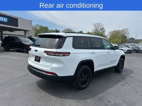 Used 2025 Jeep Grand Cherokee L Altitude AWD/4WD image 4