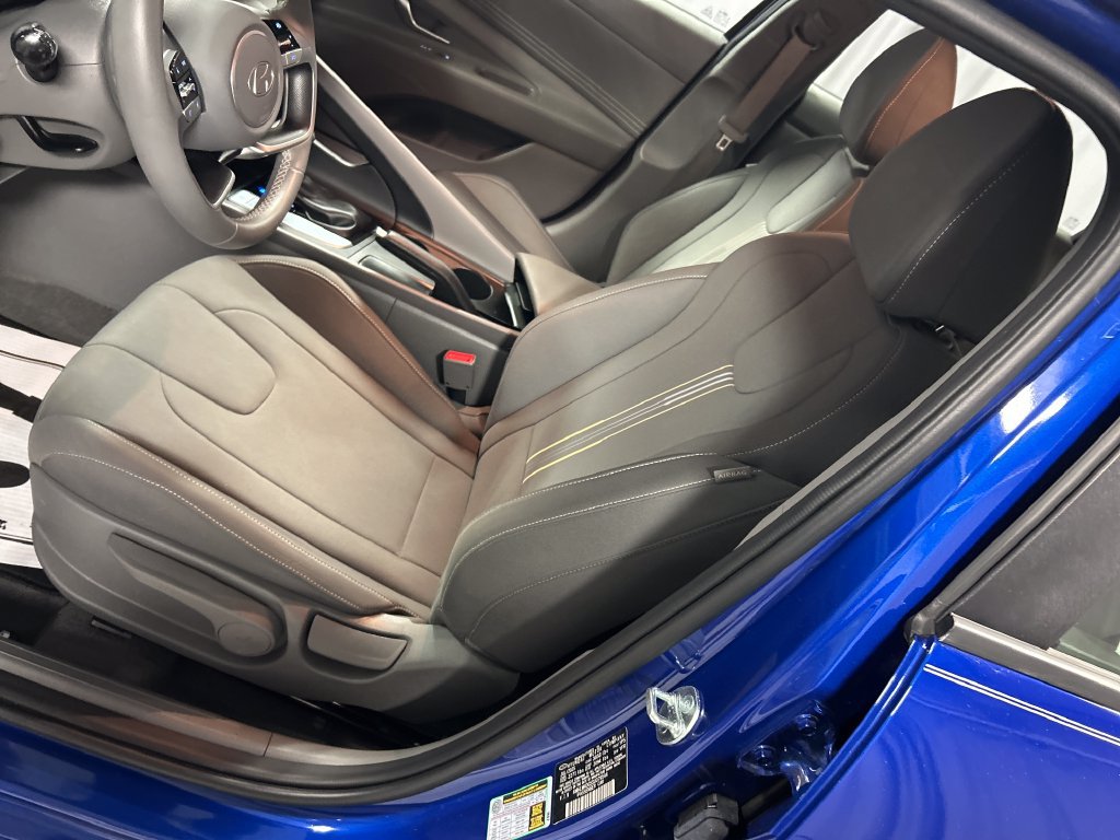 Used 2025 Hyundai Elantra Sport FWD image 10