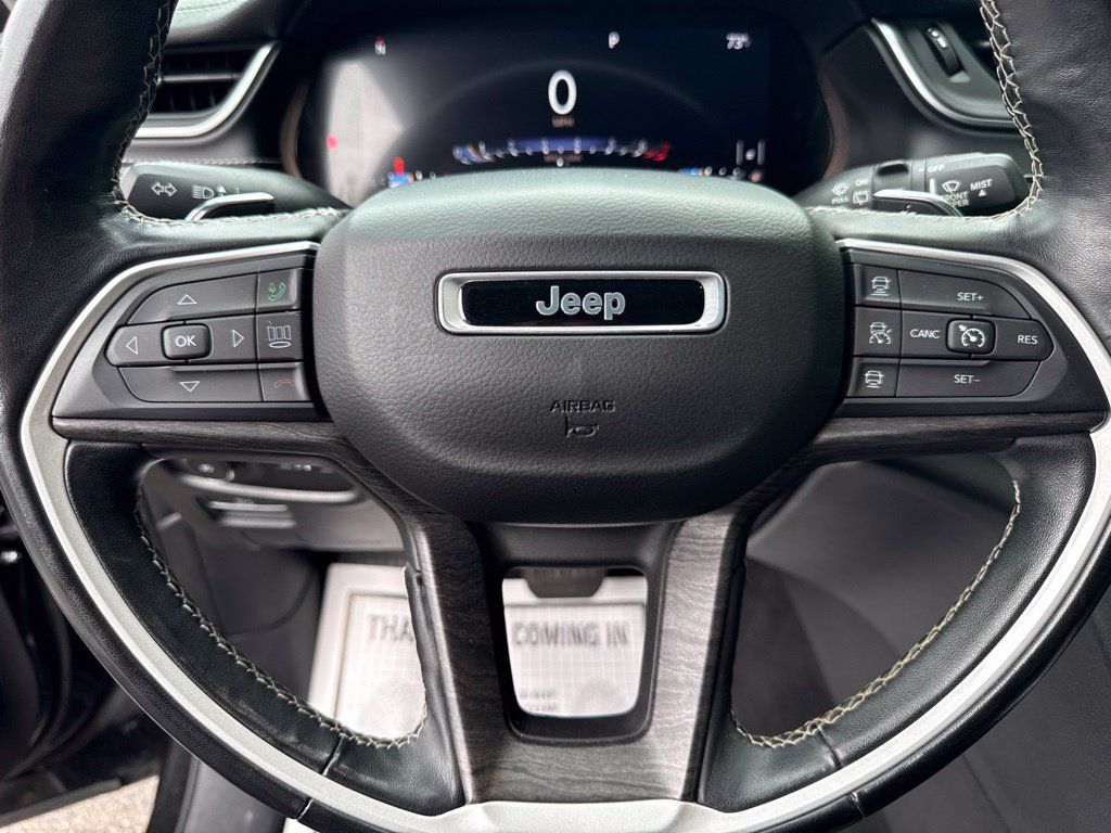 Used 2021 Jeep Grand Cherokee L Limited AWD/4WD image 28