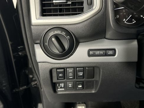 Used 2019 Nissan Titan PRO-4X image 15