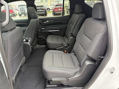 New 2026 Chevrolet Traverse LT w/ Sun and Wheel Package FWD image 24