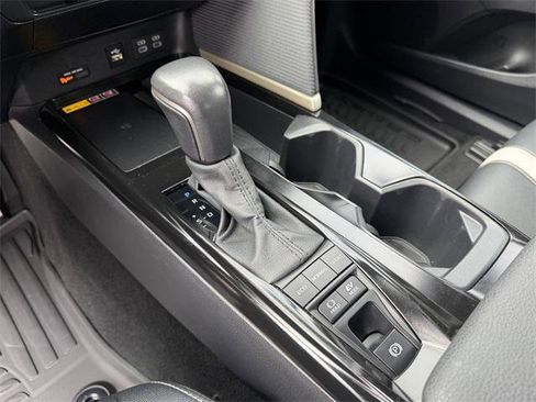 Certified 2025 Toyota Camry SE image 10