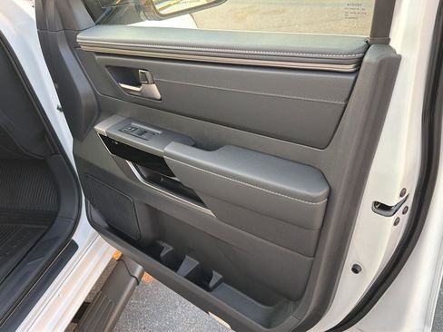 New 2026 Toyota Tundra Limited AWD/4WD image 14