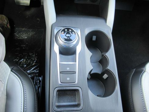 New 2026 Ford Escape SE FWD image 24
