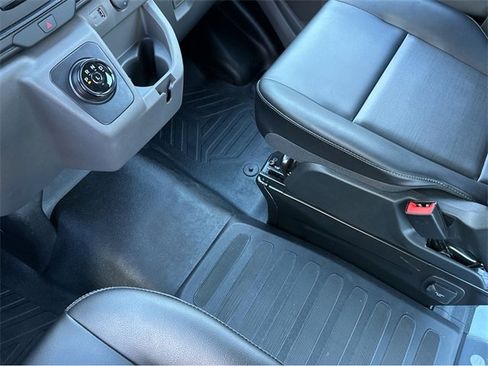 Used 2024 Ford E-Transit 148 High Roof image 31