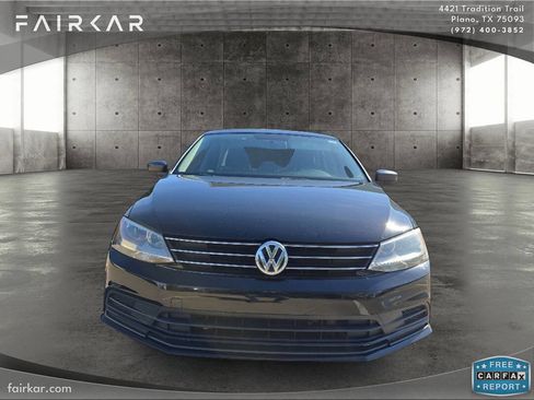 Used 2016 Volkswagen Jetta SE image 2