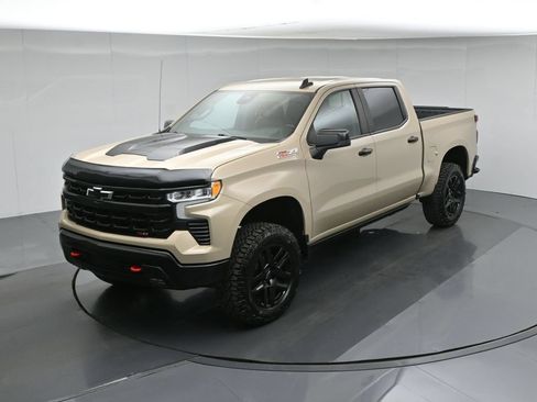 Used 2022 Chevrolet Silverado 1500 LT Trail Boss w/ Convenience Package II AWD/4WD image 39