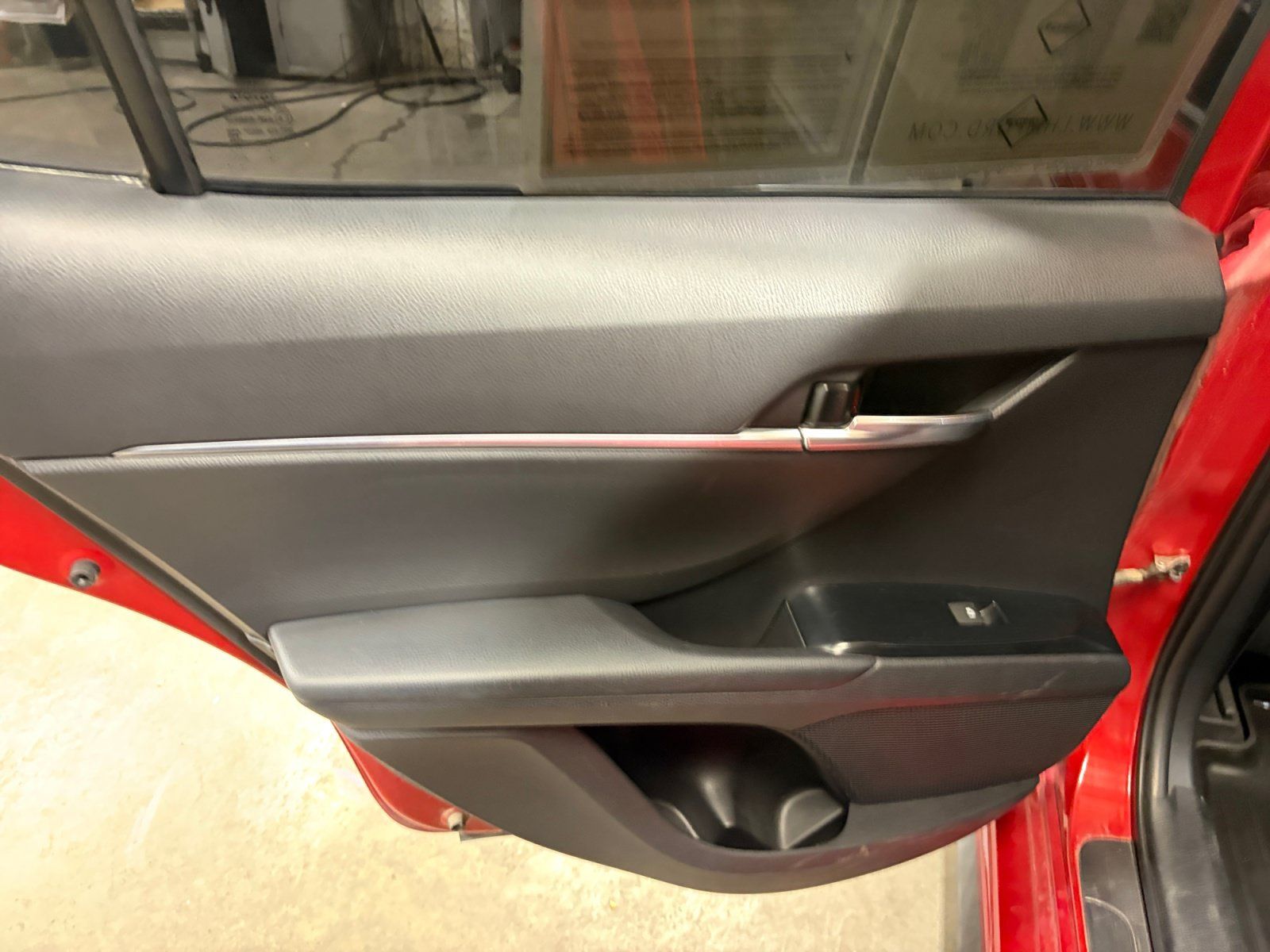 Used 2019 Toyota Camry SE w/ Audio Package FWD image 11